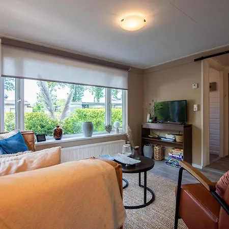 Nature Hideout At Veluwe Nature Park בקתה